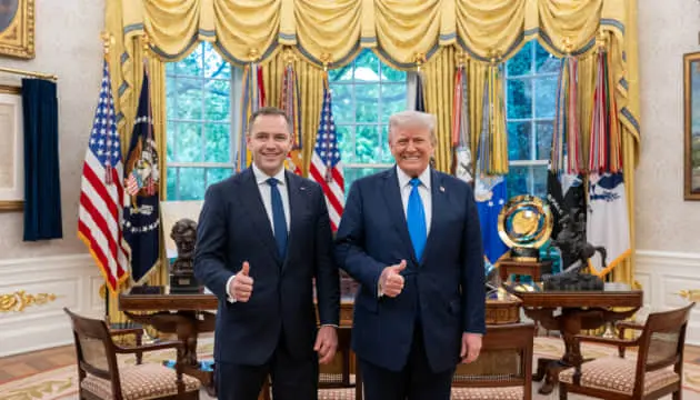Трамп привітав Польщу із перемогою Навроцького: "Ви обрали переможця!"