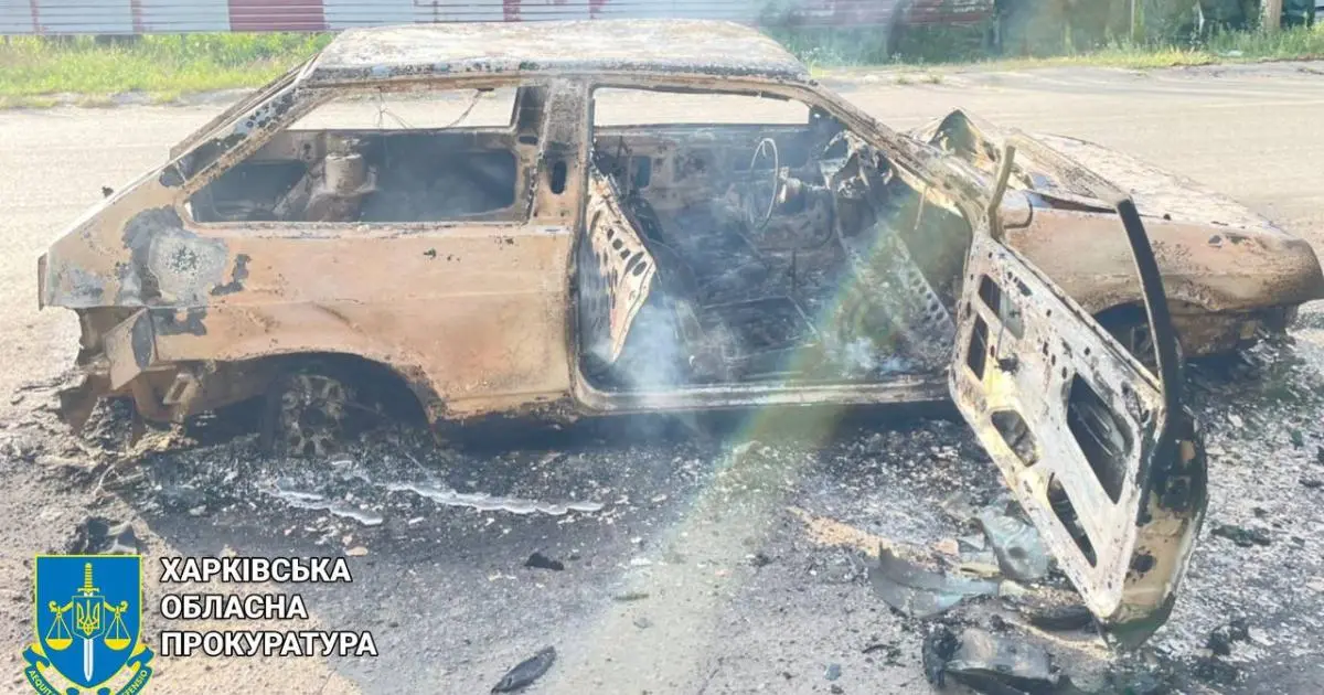Окупанти ударили безпілотником по автомобілю у Харківській області
