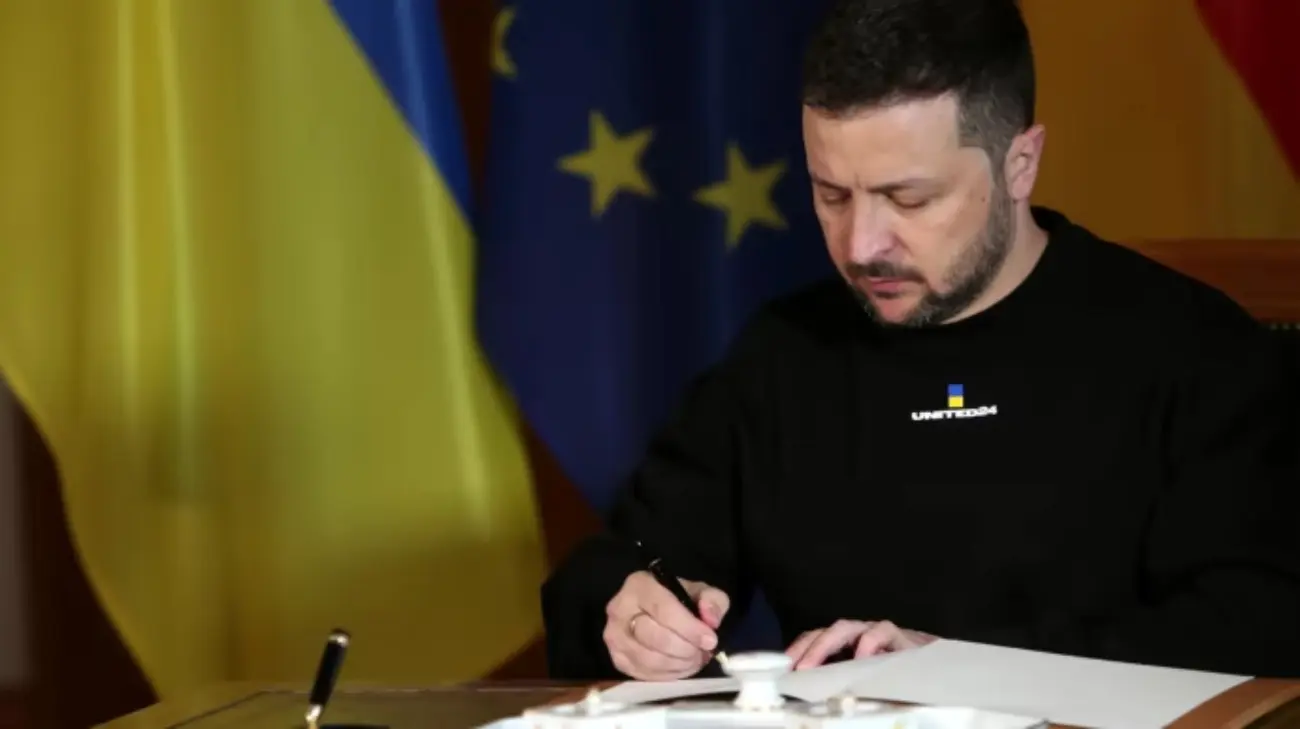 Зеленський підписав закон про контрактну службу для людей віком від 60 років