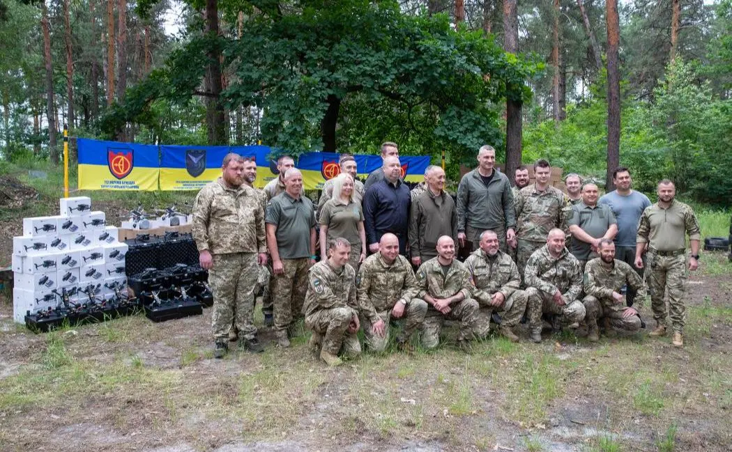 Віталій Кличко передав на фронт від громади столиці ще 2400 БпЛА різних типів