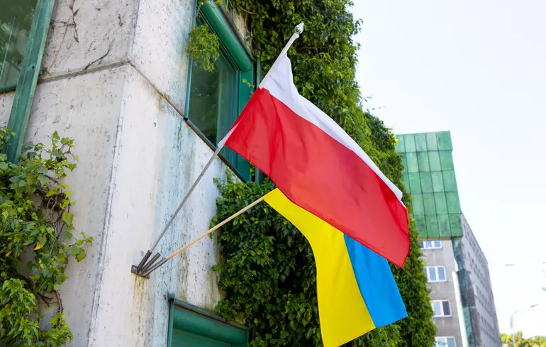 У Варшаві заявили, як досягти прогресу у відносинах з Києвом