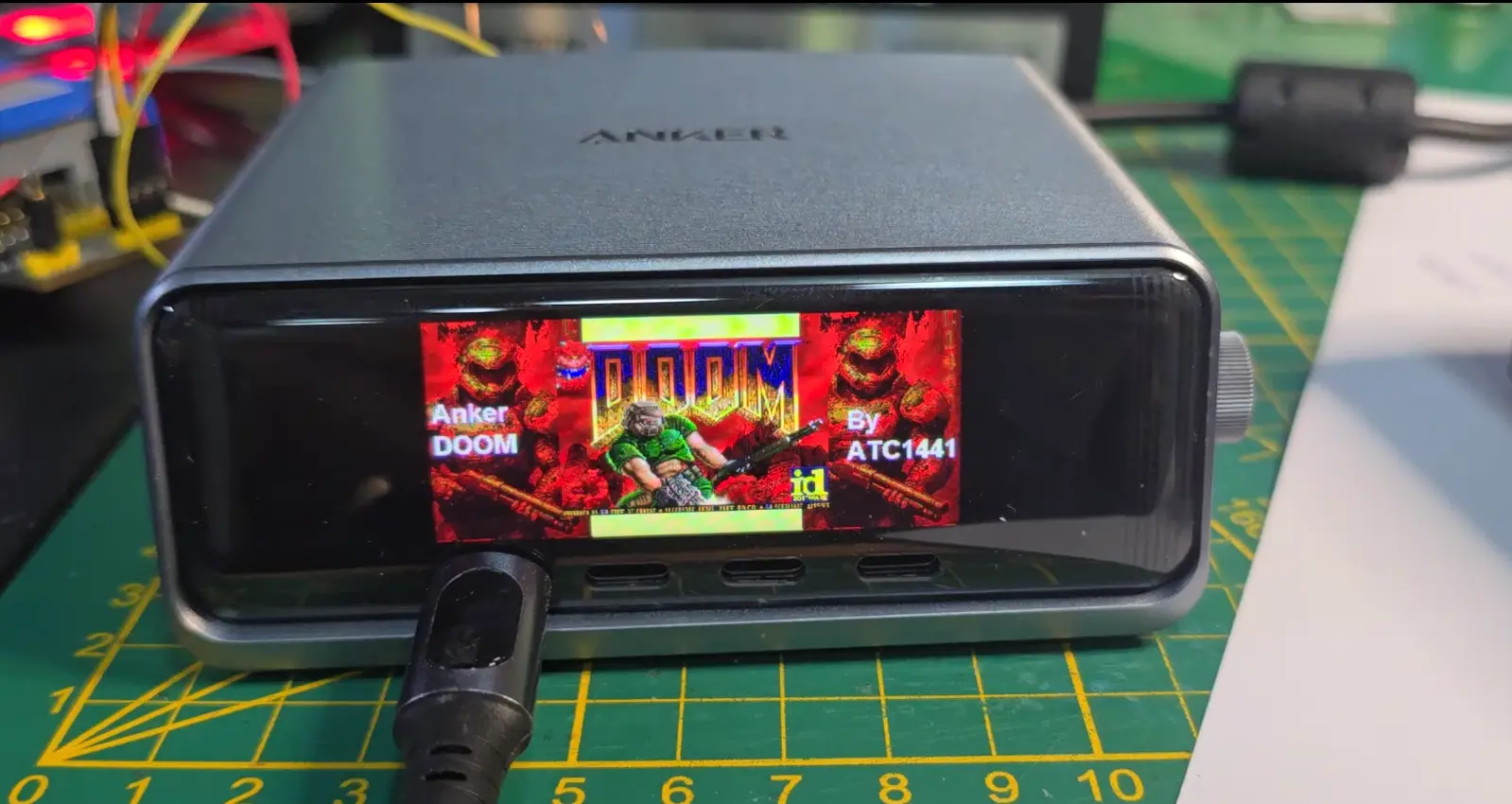 Doom запустили на зарядній станції Anker Prime Charger