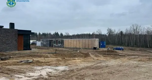 Київський підрядник привласнив гроші, виділені на будівництво модульних будинків