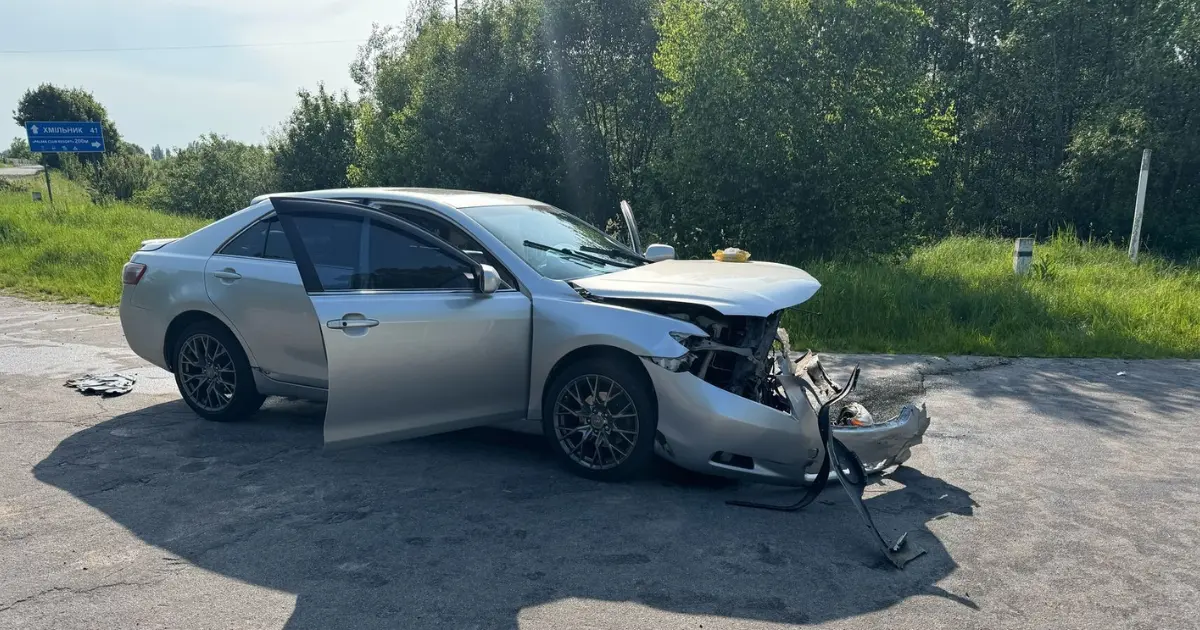 На Вінниччині у ДТП загинув 17-річний хлопець, травмовані двоє малолітніх дітей