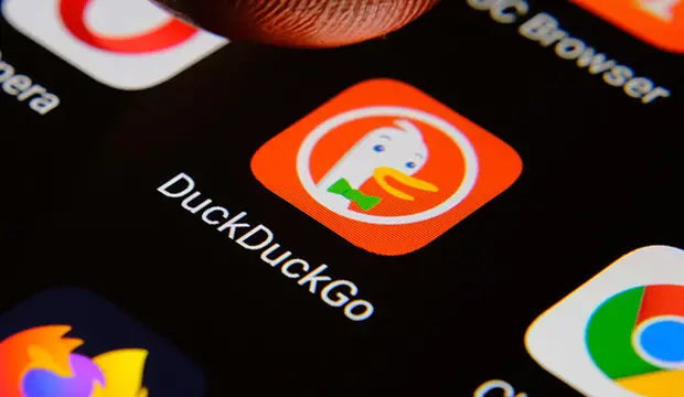 DuckDuckGo дозволив приховувати AI‑згенеровані зображення в пошуку