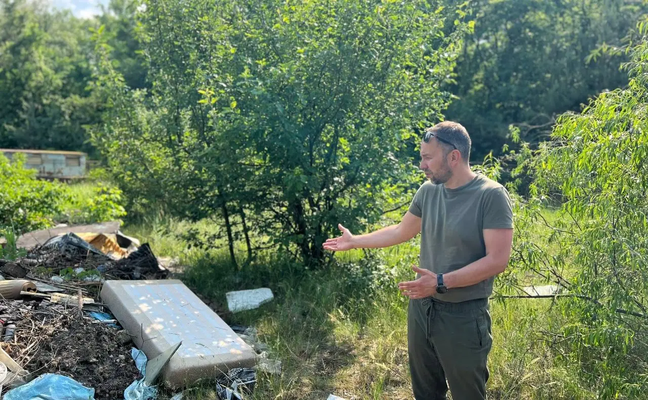 На Гідропарку провели незвичайну нараду: тепер прибиратимуть територію