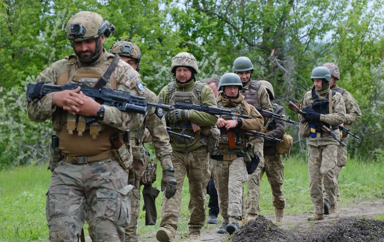 Літак, понад 1100 солдатів і багато техніки: у Генштабі оновили втрати росіян