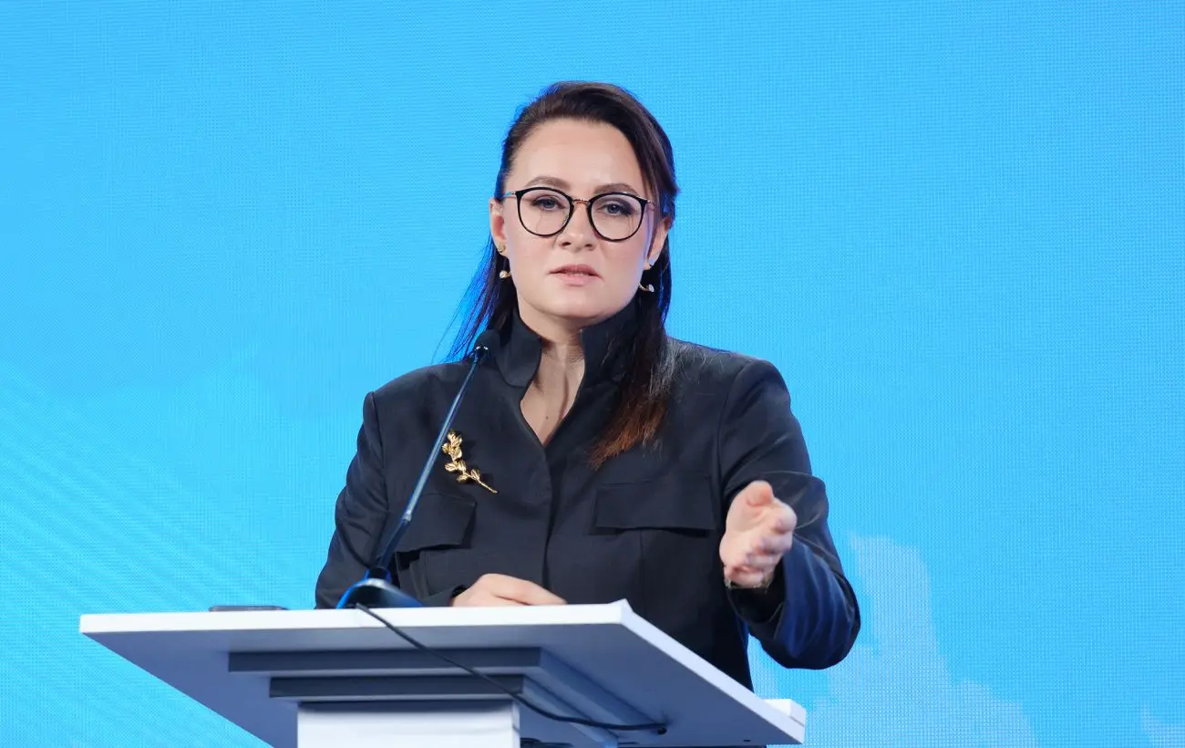 Пошук грошей, падіння гривні, інфляція, уповільнення ВВП: ключові виклики для нового уряду