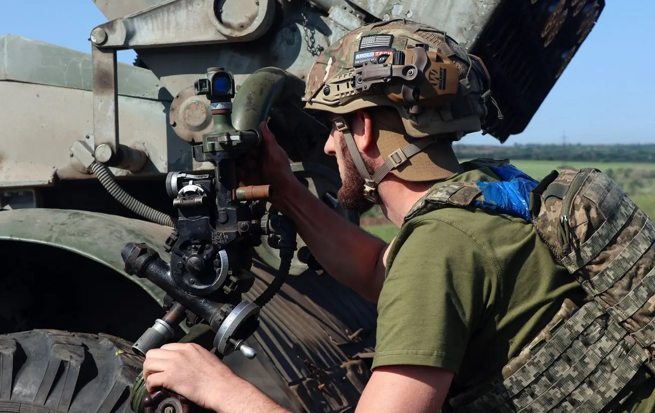 Росіяни штурмують на 10 напрямках, ЗСУ відбивають атаки: нові дані Генштабу