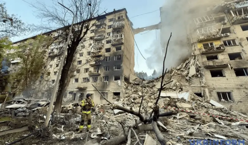 Масована нічна атака на Київ: кількість загиблих зросла до 14 осіб, поранених – до 44 (відео)