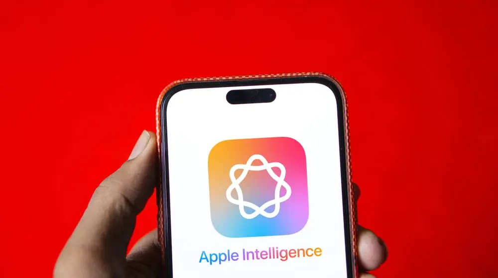 Apple розробляє чатбота, який стане "спрощеною" версією ChatGPT – Bloomberg
