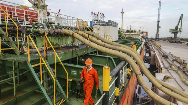 Росія різко збільшила постачання мазуту до Індії та Туреччини