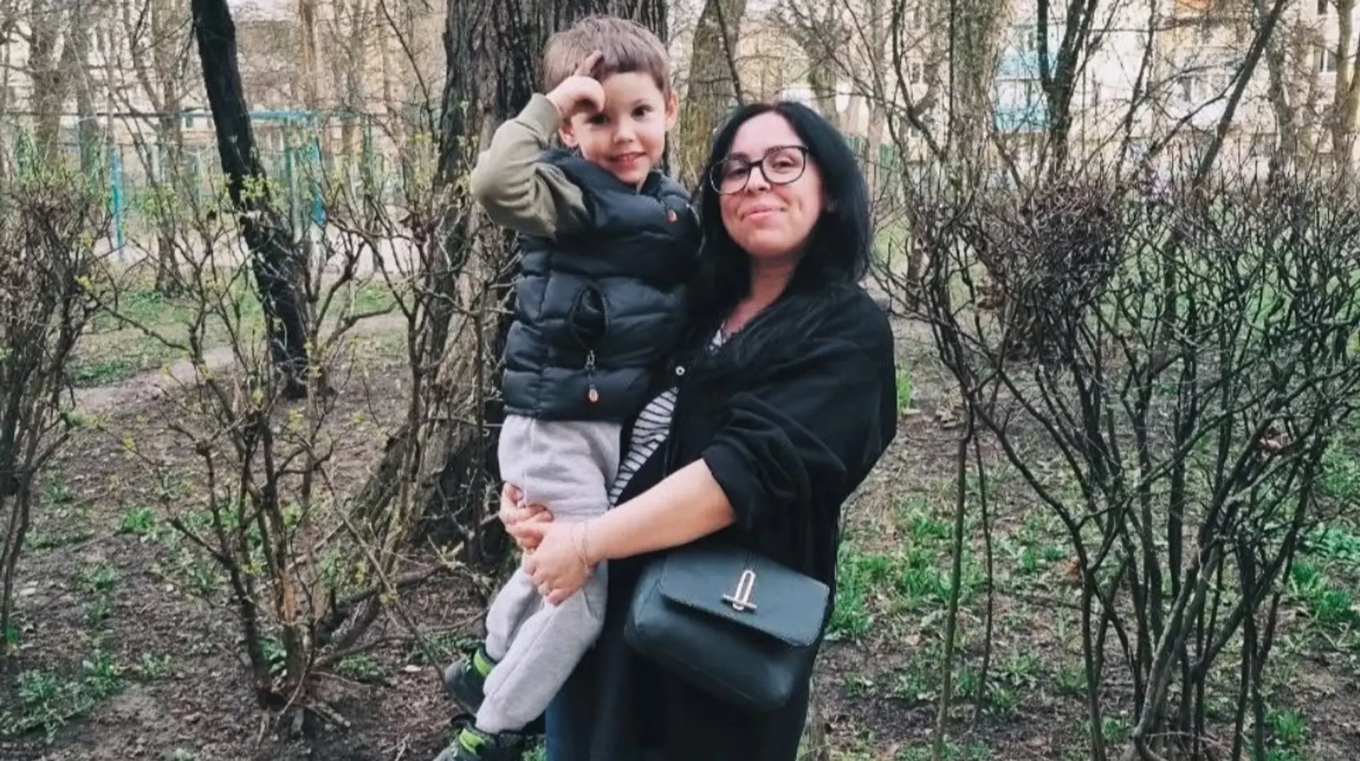 Дідусь закрив онука собою: історія сім'ї, яка вижила після удару по будинку в Києві