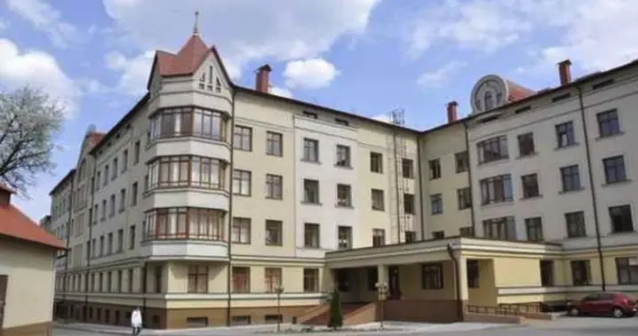 У Чернівцях оновлюють обладнання та відкриють центр з підготовки дитячих нейрохірургів