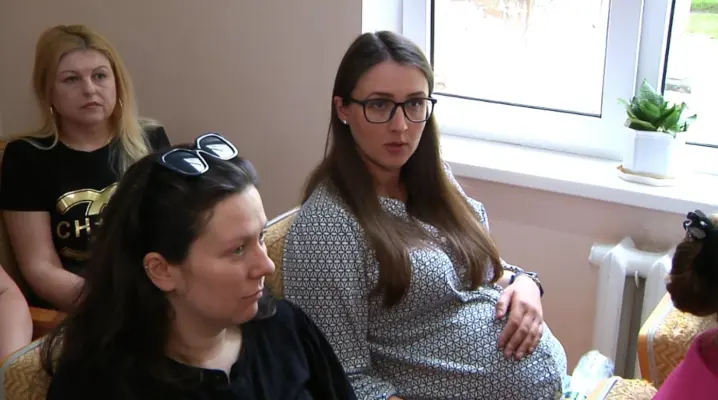 У Чернівцях скасували наказ про скорочення працівників пологового будинку №2