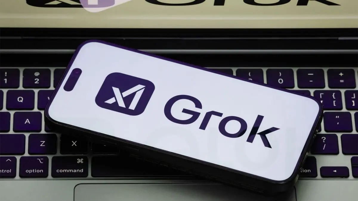 Ілон Маск анонсував дитячу версію ШІ Grok — додаток Baby Grok
