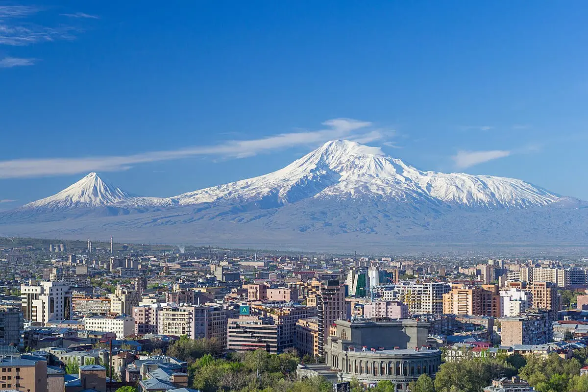 Вірменія прибере Арарат з візових штампів на тлі кроків до нормалізації відносин з Туреччиною