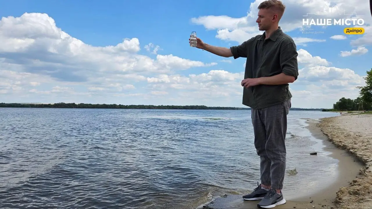 Річка потроху «зацвітає»: у Дніпрі перевірили якість води у головній міській водоймі