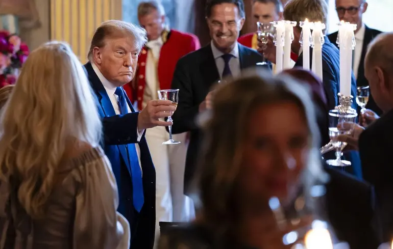 НАТО задобрює Трампа, щоб зберегти трансатлантичну єдність — Bloomberg