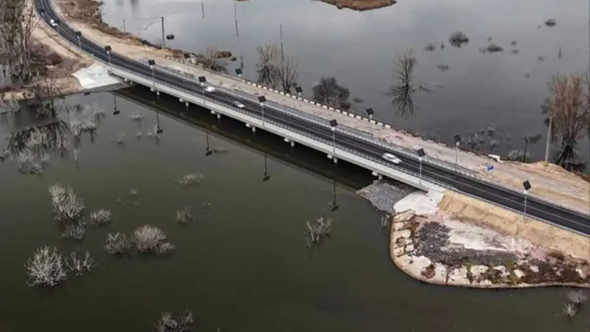 Пішохідний міст на Гостомельському шосе за 1,1 млн гривень готують до ремонту