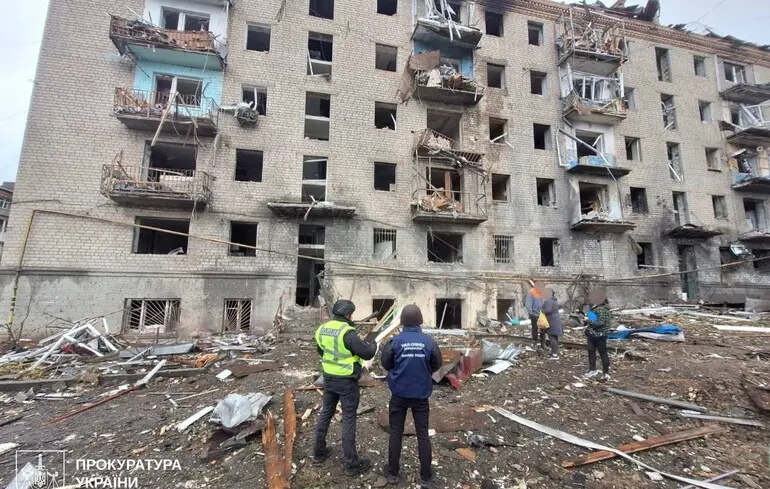 Росія завдала удару по місту в Харківській області: загинула жінка, 16 поранених