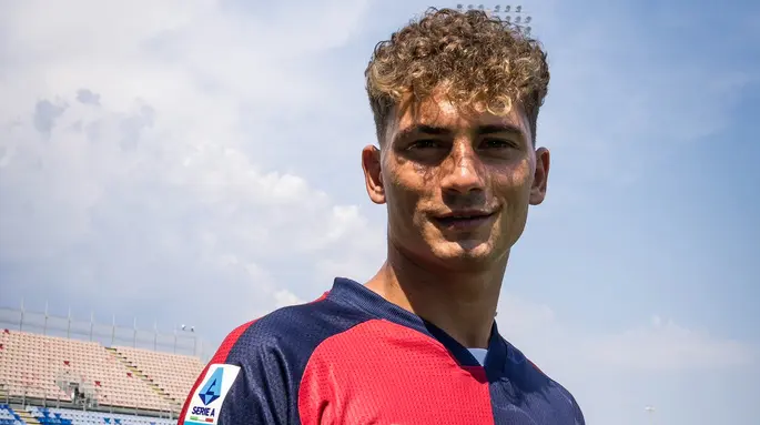 Sebastiano Esposito Joins Cagliari on Loan with Option to Buy