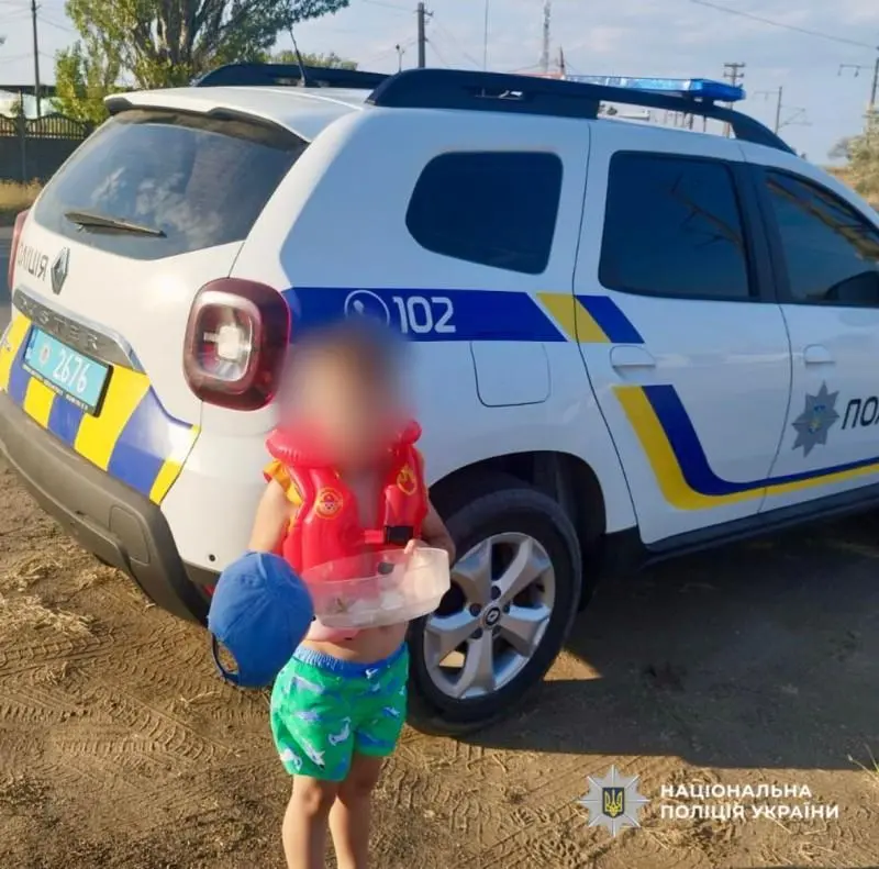 Одеська поліція розшукала зниклого хлопчика на пляжі