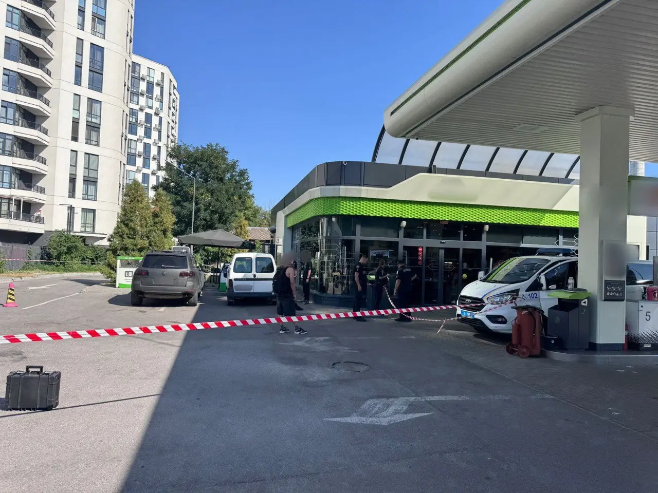 Подробиці гучного інциденту на «заправці» у Вінниці: затримали двох чоловіків