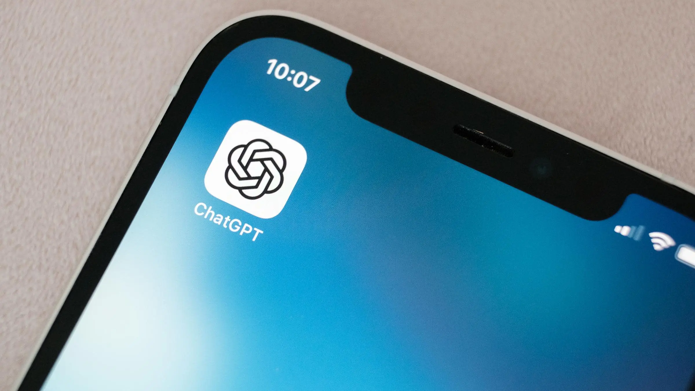 OpenAI звинувачується в сприянні самогубству підлітка