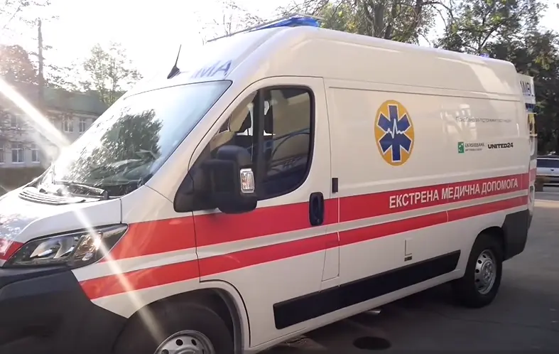 У Глибоці жінка облилася бензином і намагалася спалити себе живцем
