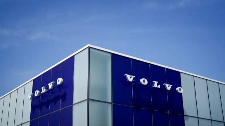 Продажі Volvo впали на 12%: електрокари втратили понад чверть ринку