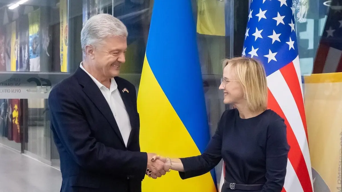 Порошенко обговорив з повіреною у справах США в Україні потреби ЗСУ та посилення тиску на РФ