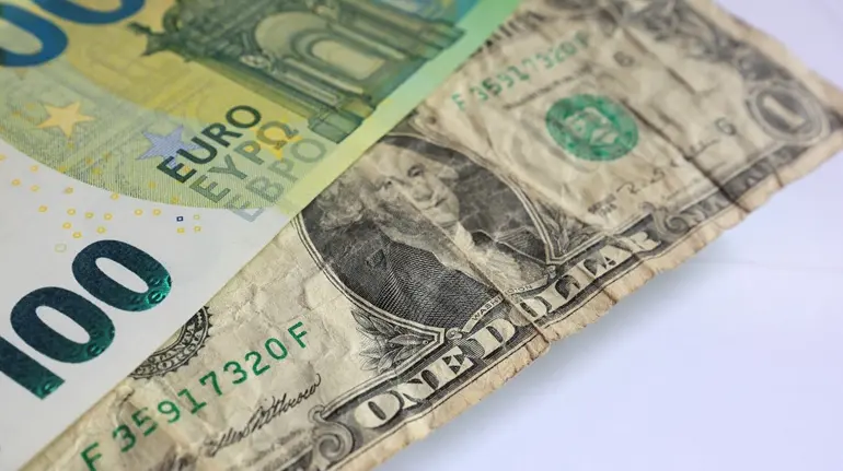 Курс євро до долара може зрости до чотирирічного максимуму