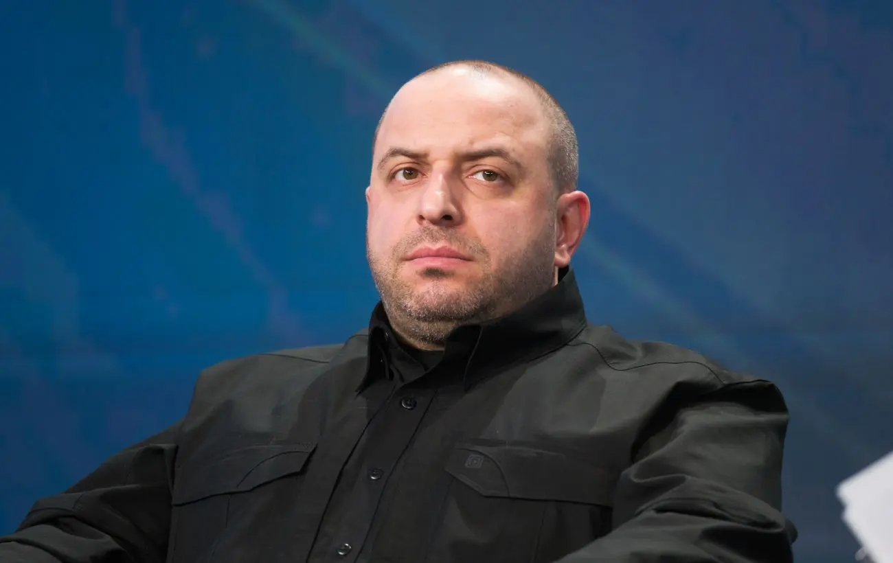 Зеленський доручив сформувати команду для переговорів з РФ: її очолить Умєров
