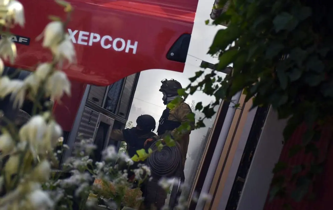 Рух ускладнений, але можливий. Як виглядає міст у Херсоні після ворожих ударів