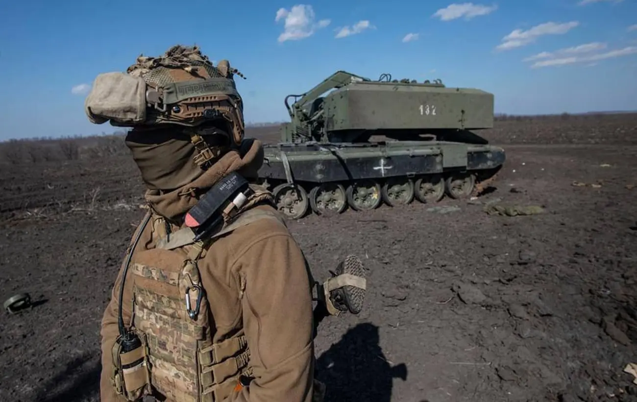 Генштаб ЗСУ оприлюднив втрати РФ: 880 солдатів і понад 40 артсистем знищено