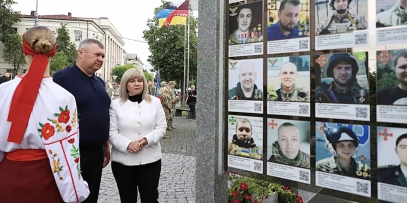 У Вінниці з нагоди Дня Конституції України вшанували пам’ять загиблих