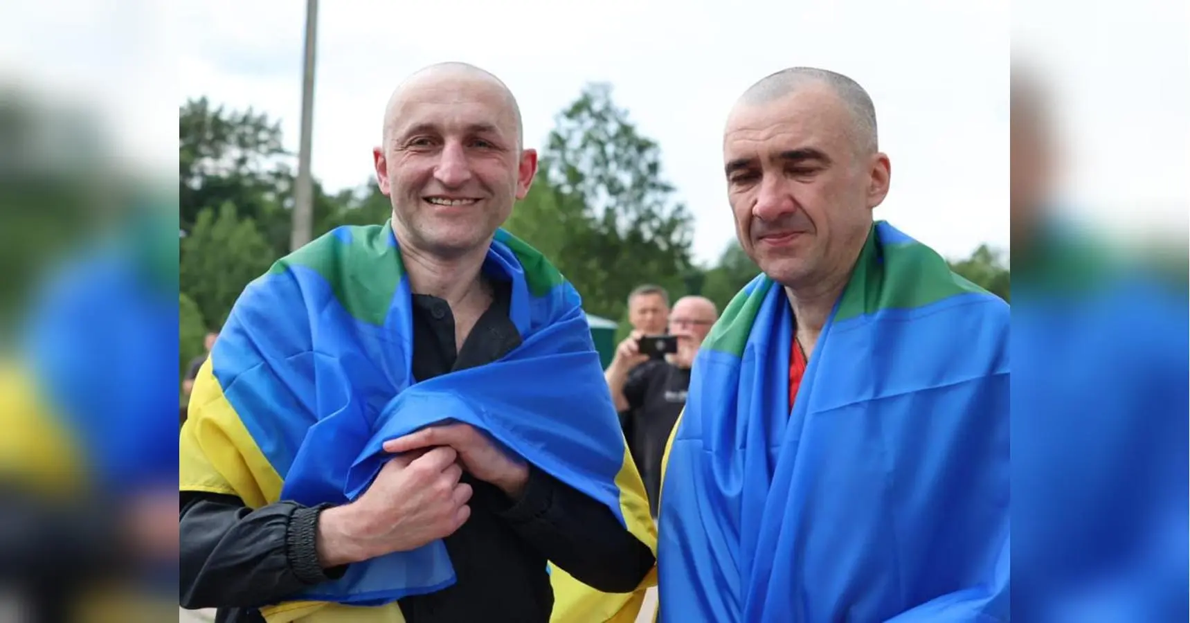 Ще одна група українських полонених повернулася додому