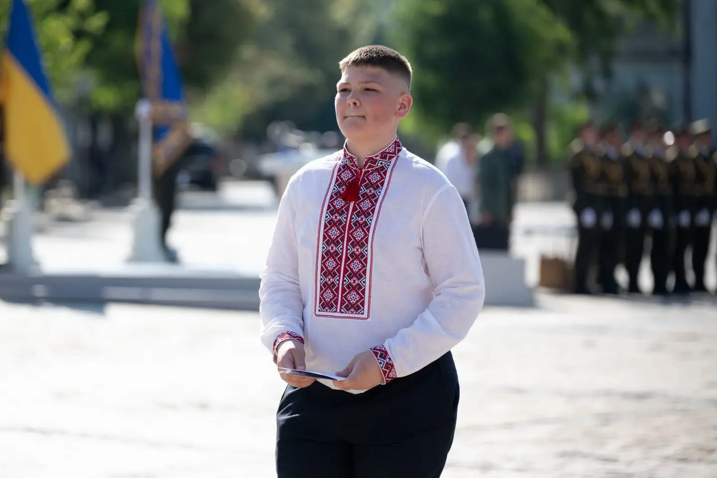 Зеленський вручив паспорт вінничанину, переможцю Всеукраїнської олімпіади з біології