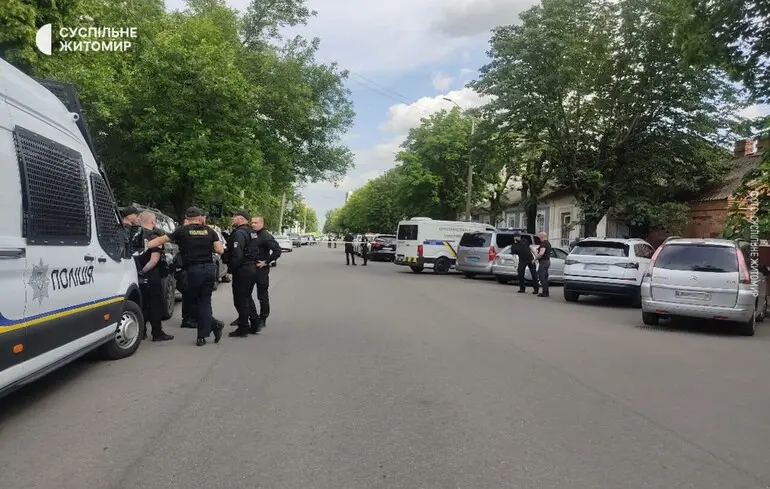 У Житомирі чоловік кілька разів вистрелив у свою колишню дружину і наклав на себе руки