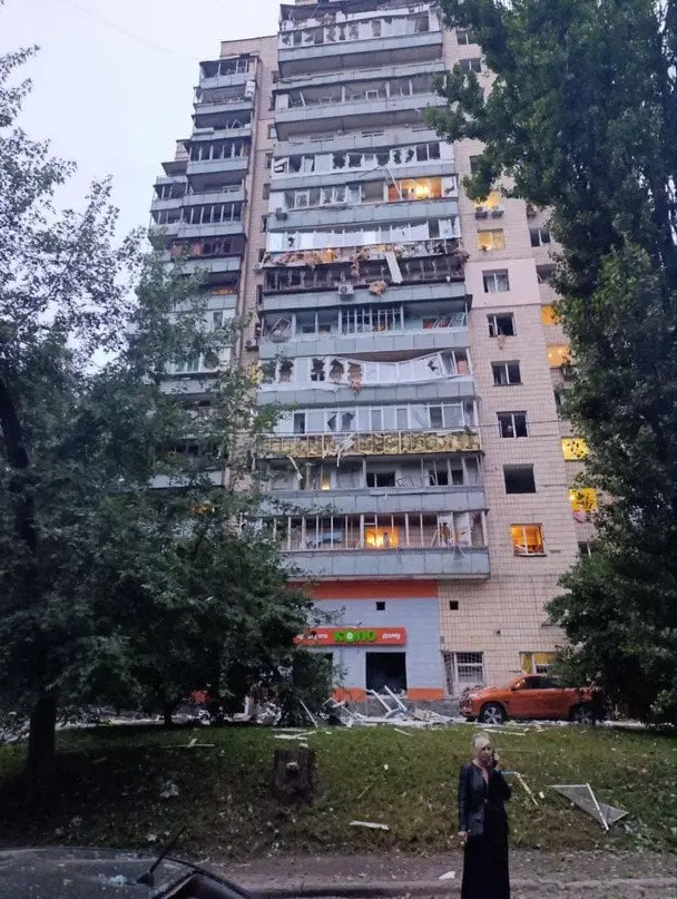 "Квартира зникла, немає!": киянка емоційно розповіла про пережиту атаку РФ
