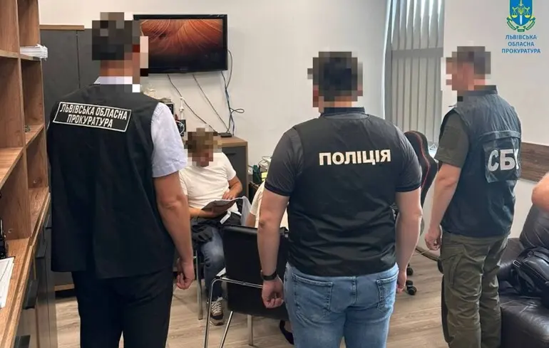 Розікрали кошти на відбудові: у Львові повідомили про підозру двом посадовцям — ОГП