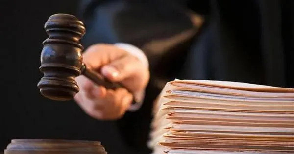 На Прикарпатті оголосили підозру адвокату за підбурювання клієнта до підкупу судді