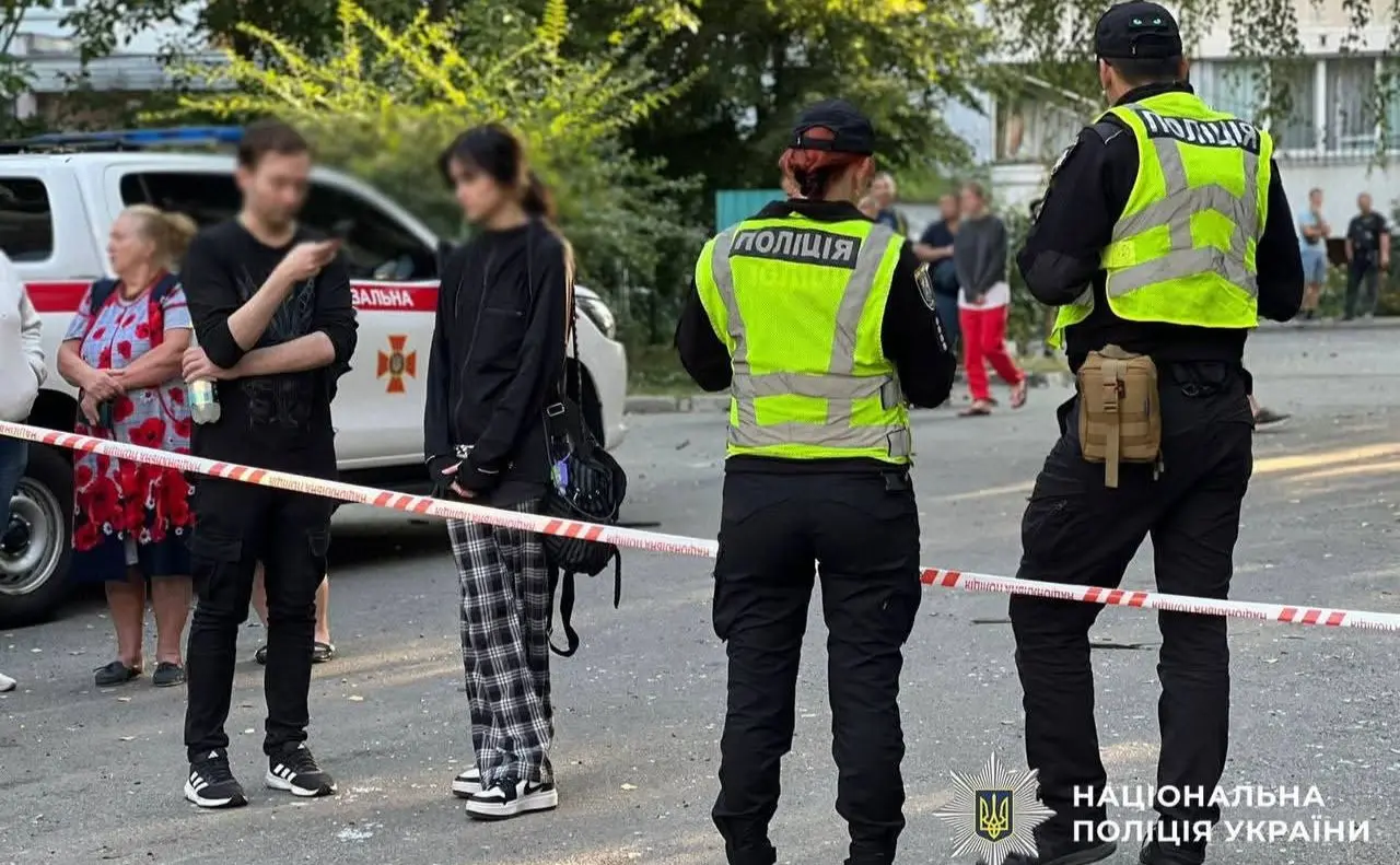 У Києві комунальні служби транспортної інфраструктури долають даслідки нічої атаки рф