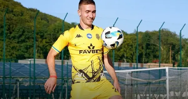«Рух» оголосив про підписання віцечемпіона України