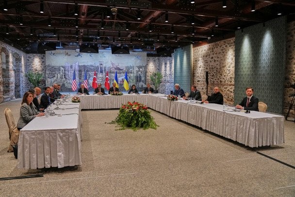 Переговори України та Росії у Стамбулі: нові подробиці та чи хоче Путін миру