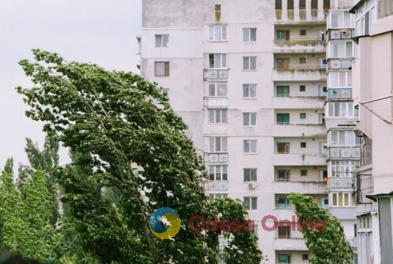 Гроза і шквал до 20 м/с: в Одесі оголошено жовтий рівень небезпеки