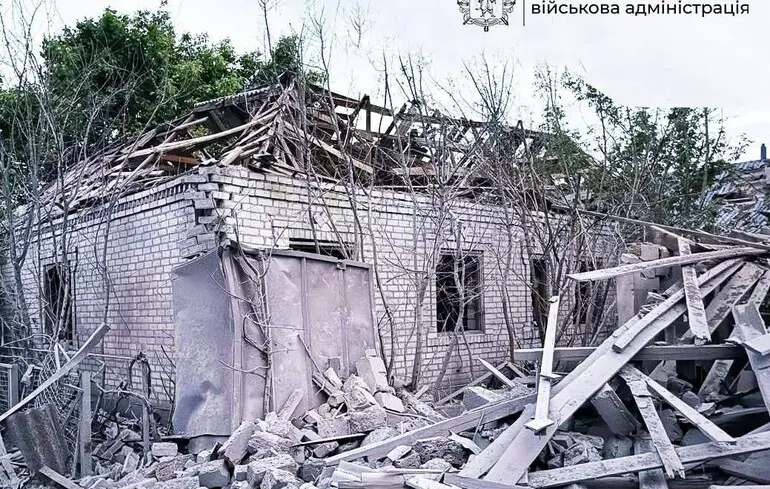 У Запоріжжі через ракетні удари пошкоджені багатоповерхівка та гуртожиток