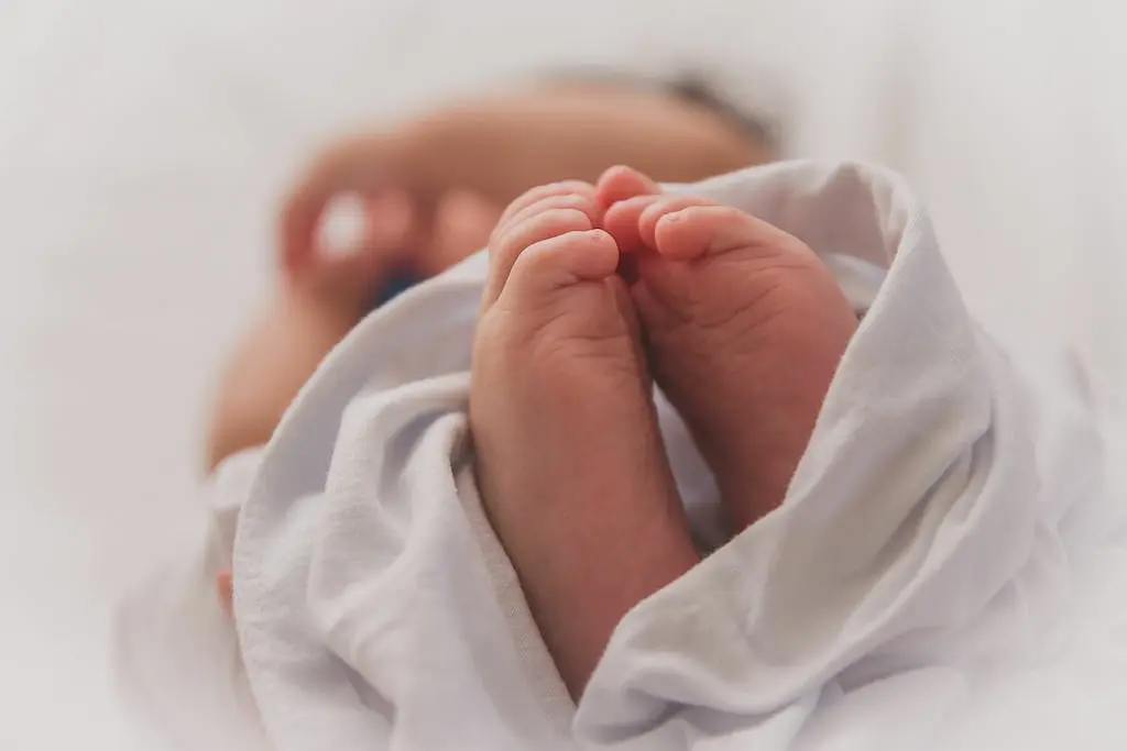 Складні пологи вдома: медики Одеської області повернули до життя новонароджену дівчинку