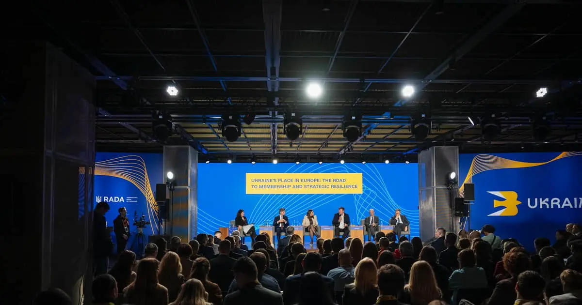 Як міжнародні експерти, попри кризу, допомагають Україні готуватися до вступних переговорів з ЄС